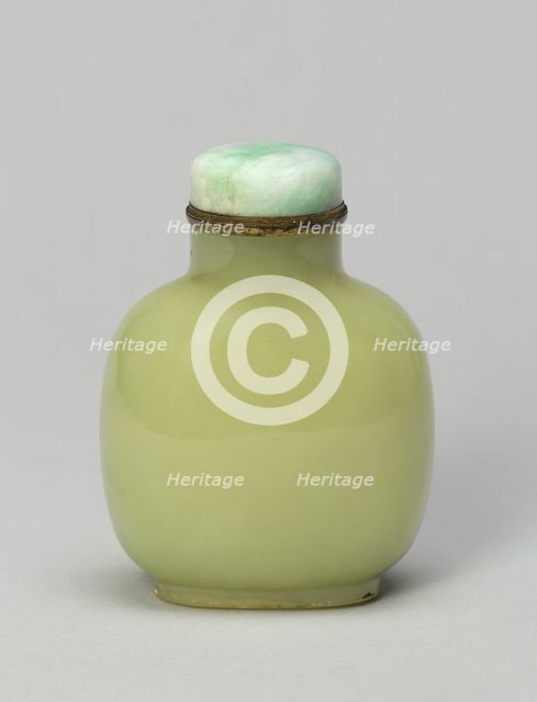 Rounded Square-Shaped Snuff Bottle, Qing dynasty (1644-1911), 1750-1820. Creator: Unknown.