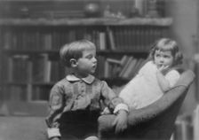 Rowland, Henry C., Mrs., children of, portrait photograph, 1917 Nov. 5. Creator: Arnold Genthe