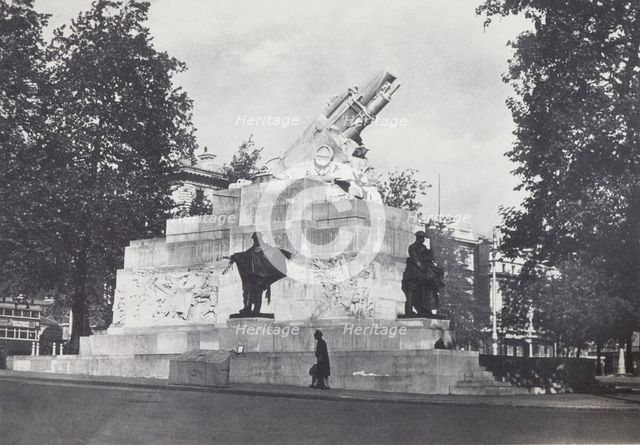 Royal Artillery Memorial. From the album: Photograph album - London, 1920s. Creator: Harry Moult.