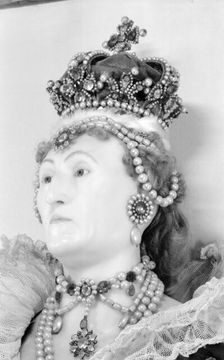 Royal funeral effigy of Queen Elizabeth I, Westminster Abbey, London, 1945-1980. Artist: Eric de Maré