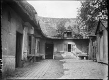 Royal Oak Inn, Wootton Rivers, Wiltshire, 1923. Creator: Katherine Jean Macfee