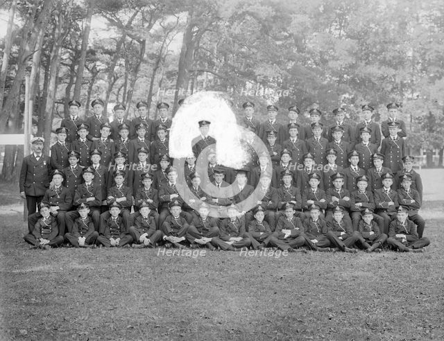 Royal Naval College group portrait, Isle of Wight, 1914. Creator: Kirk & Sons of Cowes.