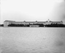 Royal Poinciana Hotel from wharf, Palm Beach, Fla., 1902. Creator: Unknown