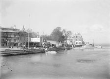 Royal Yacht Squadron and Parade, Cowes, Isle of Wight. Creator: Kirk & Sons of Cowes