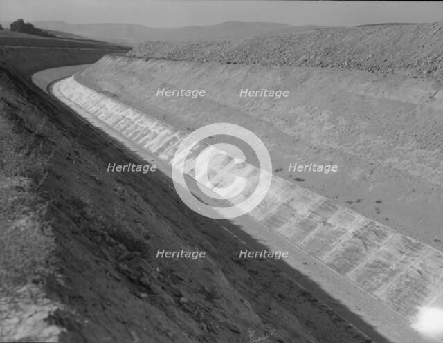 Roza Irrigation Canal, Yakima County, Washington, 1939. Creator: Dorothea Lange.