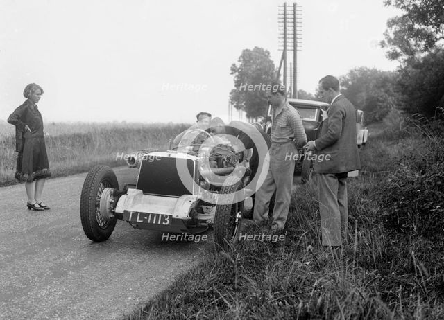 Road testing Raymond Mays' Vauxhall-Villiers, c1930s. Artist: Bill Brunell.