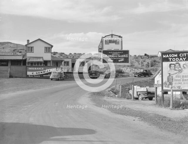 Road which crosses the highway and leads from Coulee city, Grant County, Washington, 1939. Creator: Dorothea Lange.