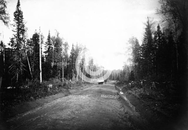 Road rolling, 1909. Creator: Dorozhno-Stroitel'nyi Otdel.