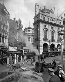 Roadworks in Piccadilly Circus, north side, Westminster, London, (c1910s?). Creator: Unknown