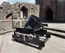 Roaring Meg mortar, inner ward of Goodrich Castle, Herefordshire, late 20th or early 21st century