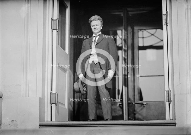 Robert M. Lafollette [sic], Rep. from Wisconsin, 1911. Creator: Harris & Ewing.