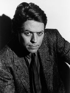 Robert Palmer (1949-2003), British singer. Creator: Unknown