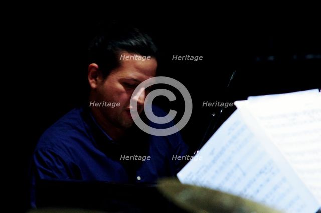 Robert Rodriguez, Watermill Jazz Club, Dorking, Surrey, Jan 2016. Artist: Brian O'Connor.