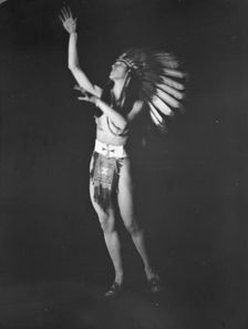 Roberts, Rene, Miss, 1922 Nov. 18. Creator: Arnold Genthe