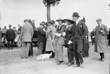 Rockaway hunt club meet, between c1910 and c1915. Creator: Bain News Service