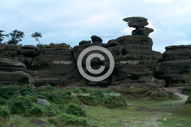 Rocking-Stone