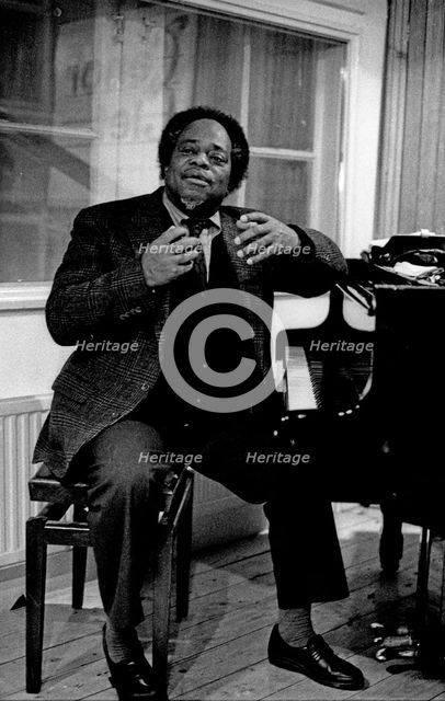 Roland Hanna, Tenor Clef, Hoxton Square, London, Dec 1991. Artist: Brian O'Connor.