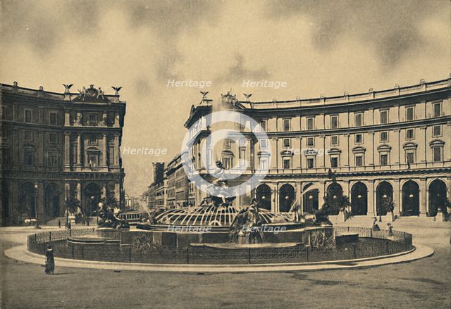'Roma - Esedra Square and the Naiades Fountain', 1910. Artist: Unknown.