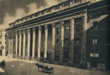 Roma - Piazza di Pietra 1910