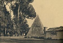 Roma - Sepulchal pyramid of Caius Caestius - Gate of Saint Paul on the Ostia road 1910