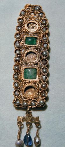 Roman gold hair-ornament from Carthage, 3rd century