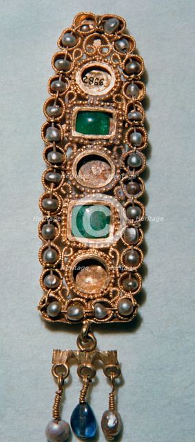 Roman gold hair-ornament from Carthage, 3rd century. Artist: Unknown