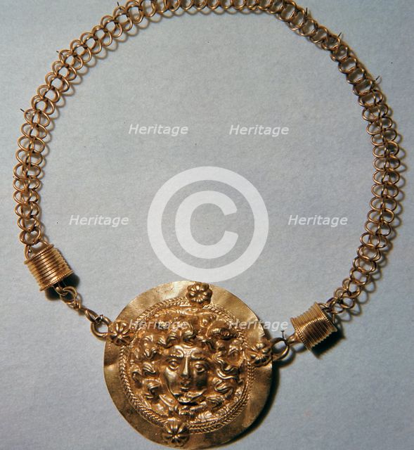 Roman gold pendant. Artist: Unknown