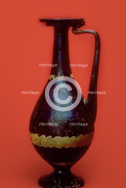 Roman vase, 350-450 AD. Artist: Unknown