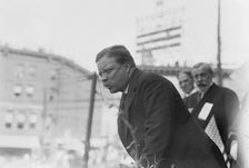 Roosevelt speaking outside, Yonkers, NY, 1910. Creator: Bain News Service