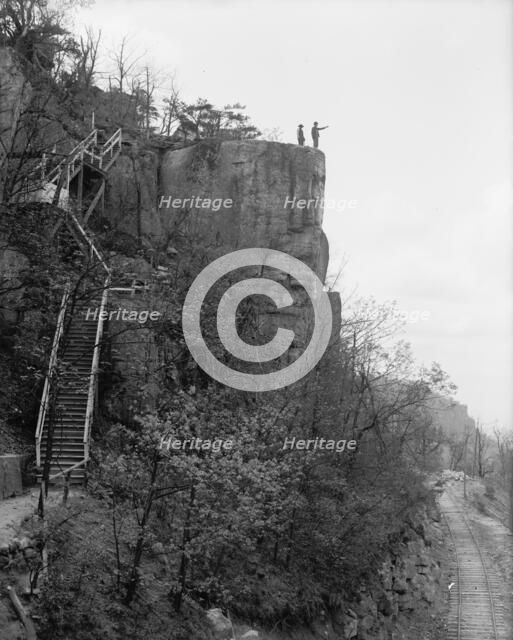 Ropers Rock, Point Lookout, Lookout Mountain, Tenn., ca 1906. Creator: Unknown.
