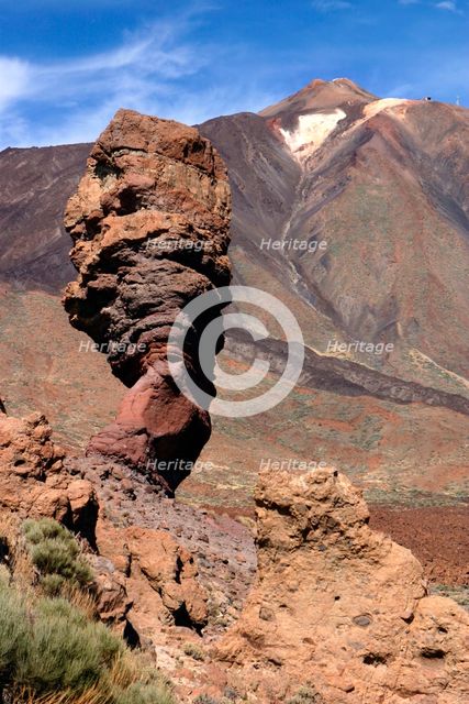 Roques Chinchado, Parque Nacional del Teide, Tenerife, Canary Islands, 2007. Creator: Peter Thompson.
