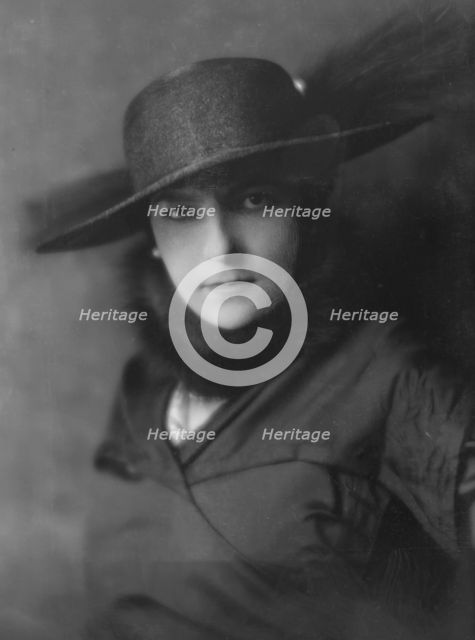 Rose, Walter, Mrs., portrait photograph, 1916 Apr. 11. Creator: Arnold Genthe.