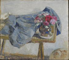 Roses rouges et étoffes sur une table, 1900-1901. Creator: Vuillard, Édouard (1868-1940)