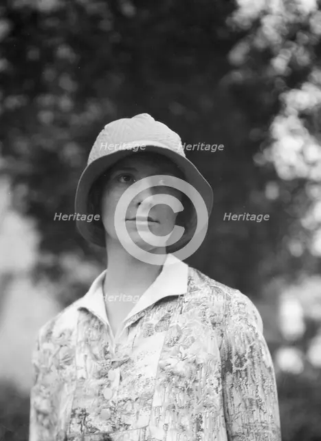 Ross, June, Mrs., standing outdoors, 1929 June. Creator: Arnold Genthe.