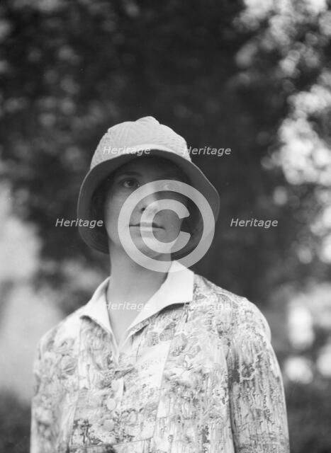 Ross, June, Mrs., standing outdoors, 1929 June. Creator: Arnold Genthe.