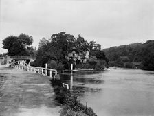Ray Mill Cottage, River Thames, Maidenhead, Berkshire, 1885. Artist: Henry Taunt