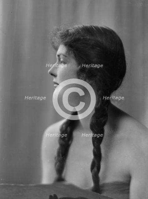 Ray, Adele, Miss, portrait photograph, 1916 Feb. 1. Creator: Arnold Genthe.