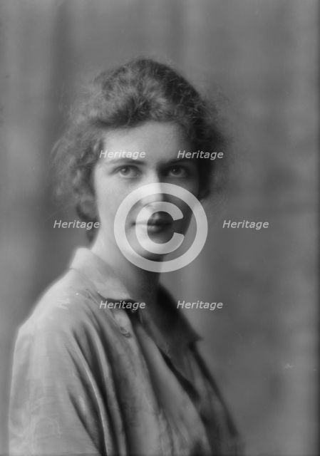 Ray, Adele, Miss, portrait photograph, between 1914 and 1916. Creator: Arnold Genthe.