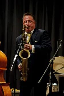 Ray Gelato, Watermill Jazz Club, Dorking, Surrey, Jan 2016. Artist: Brian O'Connor