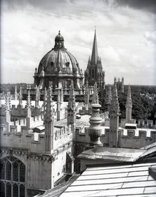 Radcliffe Camera and spire of St Mary's, Oxford, c1955. Creator: Arthur Charles Kirby Ware