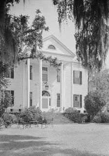 Radcliffe Cheston, Jr., Friendfield Plantation, residence in Georgetown, South Carolina, 1937. Creator: Gottscho-Schleisner, Inc