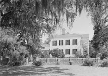 Radcliffe Cheston, Jr., Friendfield Plantation, residence in Georgetown, South Carolina, 1937. Creator: Gottscho-Schleisner, Inc