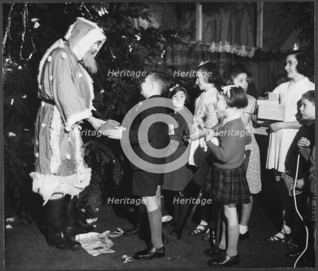 RAF Iver Heath, Iver, Buckinghamshire, 1943. Creator: Royal Air Force Fim Production Unit.