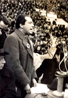 Rafael Alberti (1902-1999), Spanish poet, the poet during a meeting of the Communist Party in the…