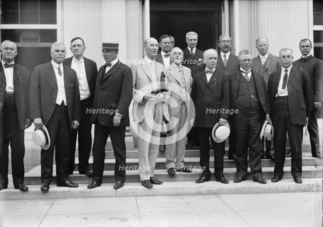Railroad Men at White House - Heads: W.G. Lee, Pres., Board of Railway Trainmen; Warre..., 1913. Creator: Harris & Ewing.