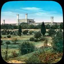 Railway station, from the Queen's Garden, Delhi, India, late 19th or early 20th century