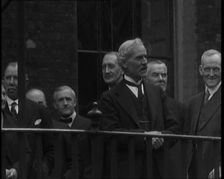 Ramsay MacDonald's Labour Government Gathering on a Balcony, 1929. Creator: British Pathe Ltd