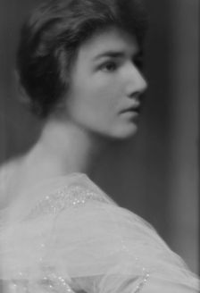 Rand, Florence, portrait photograph, 1913 or 1914. Creator: Arnold Genthe