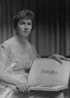 Rand, Florence, portrait photograph, 1913 or 1914. Creator: Arnold Genthe