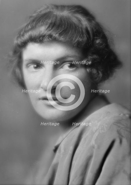 Randolph, Clemence, Miss, portrait photograph, 1914 Oct. 29. Creator: Arnold Genthe.
